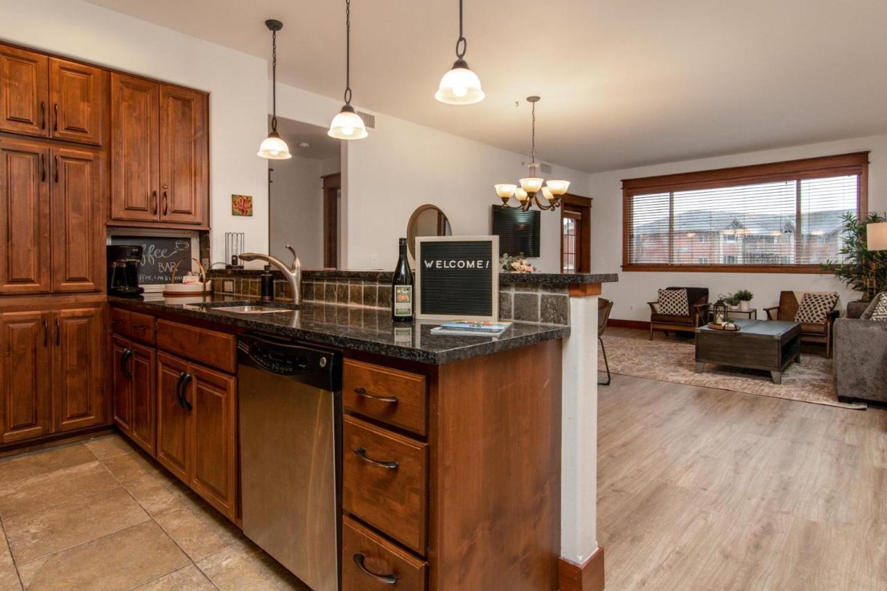 Modern Riverstone Condo With Grand Deck - Steps To Shops, Restaurants, Trails And River Coeur d'Alene Buitenkant foto