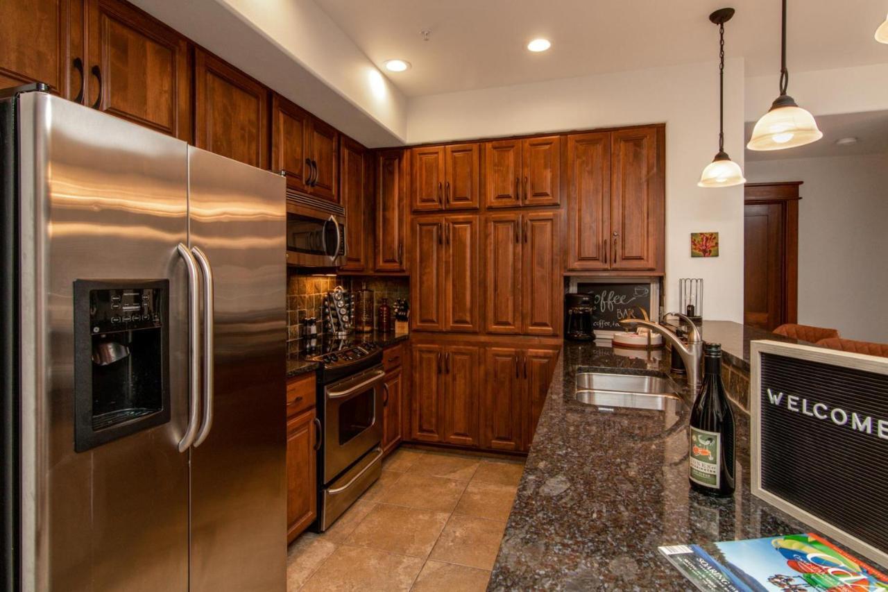 Modern Riverstone Condo With Grand Deck - Steps To Shops, Restaurants, Trails And River Coeur d'Alene Buitenkant foto